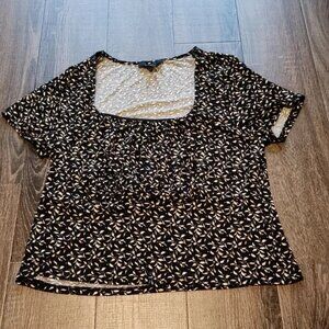 🍁 Forever 21+ patterned Top 🍁